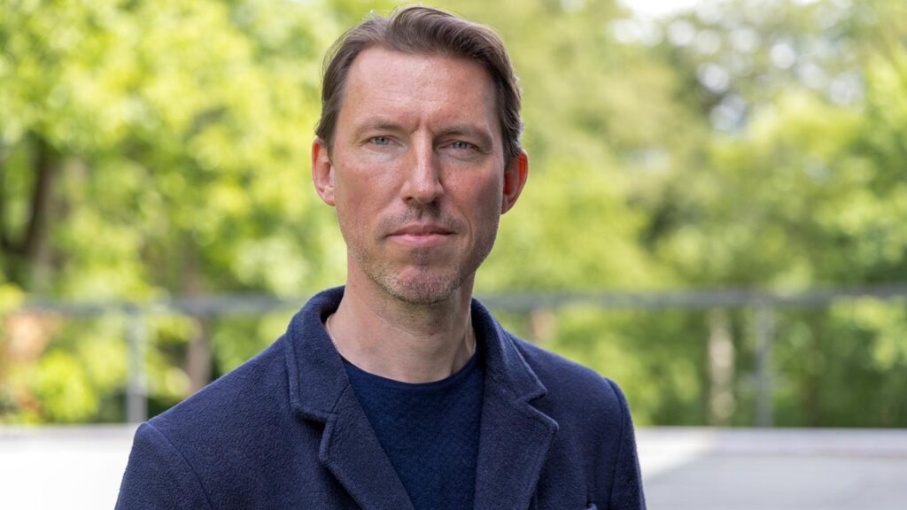 20260520 drp neuer orchestermanager adrian kiedrowski 100~ v sr 169 1440